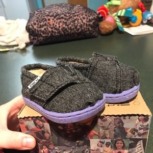 Toms